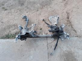 Audi A4 Traversas