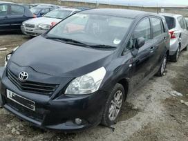 Toyota Verso dalimis