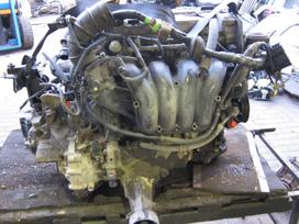 Toyota RAV4 Turiu ir mehanine ir automatine dezes
