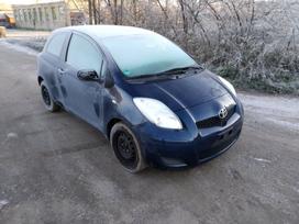 Toyota Yaris по частям. Dirbame nuo 8h iki 17h