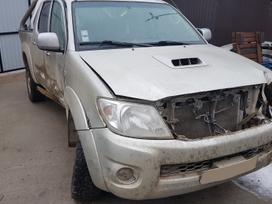 Toyota Hilux dalimis. Europa pagalves sveikos kablys