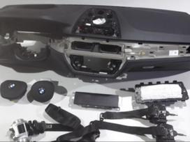 BMW 5 serija salono detalės