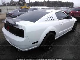 Ford Mustang dalimis. 4 6 gt