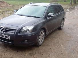 Toyota Avensis по частям. Anglas dalimis