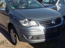 Volkswagen Touran for parts. Europa dalimis variklio kodas bmn greicio dezes kod