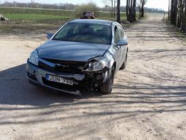 Opel Astra rezerves daļās. Dalimis