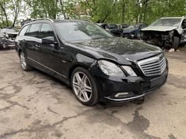 Mercedes-Benz E350 Gausi komplektacija navigacija odinis memory salonas xenon