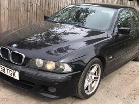 BMW 530 по частям. Bmw 530i dalimis m paketas juodos lubos m vairas