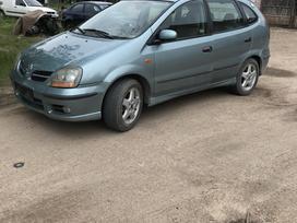 Nissan Almera Tino