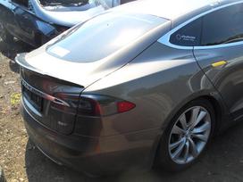 Tesla Model S по частям