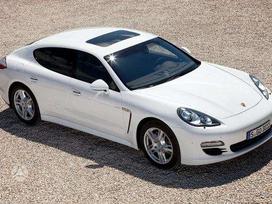 Porsche Panamera по частям. Naudotos ir naujos detalės didelis pasirinkimas sand