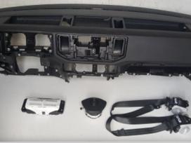 Volkswagen Crafter dashboard, airbags, seat belts