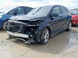 Mercedes-Benz B180 rezerves daļās. Ryda 35 000miliu variklio kodas k9kf451