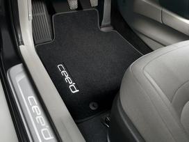 Kia Ceed veliūriniai kilimėliai