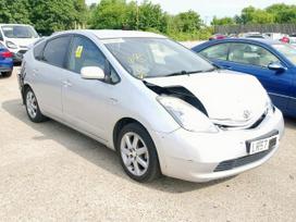 Toyota Prius dalimis. Automobilis ardomas dalimis запасные части автомобиля