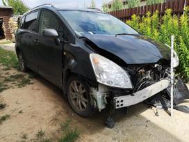 Toyota Corolla Verso Automat 7 vietu salonas kablys ragai r 17 diskai europa