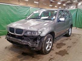 BMW X5. Naudotos įvairių markių ir modelių automobilių detalės