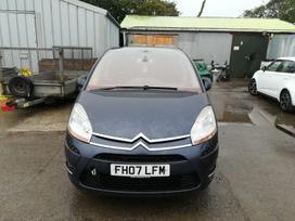 Citroen C4 Picasso dalimis. 1 6 hdi robotas ant oro pagalviu