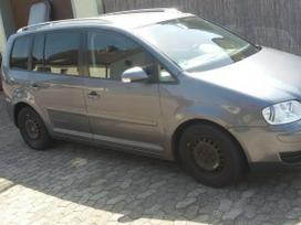 Volkswagen Touran по частям. Yra ir baltos spalvos