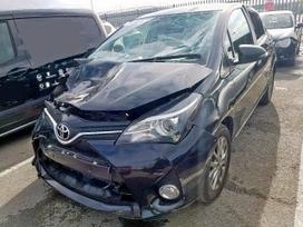 Toyota Yaris по частям
