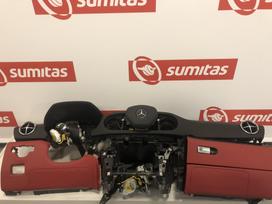 Mercedes-Benz SL klasė salono detalės