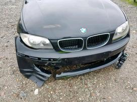 BMW 118 Bmw 118 2009m 2 dyrys variklis n4720c 6 pavaros dalimis