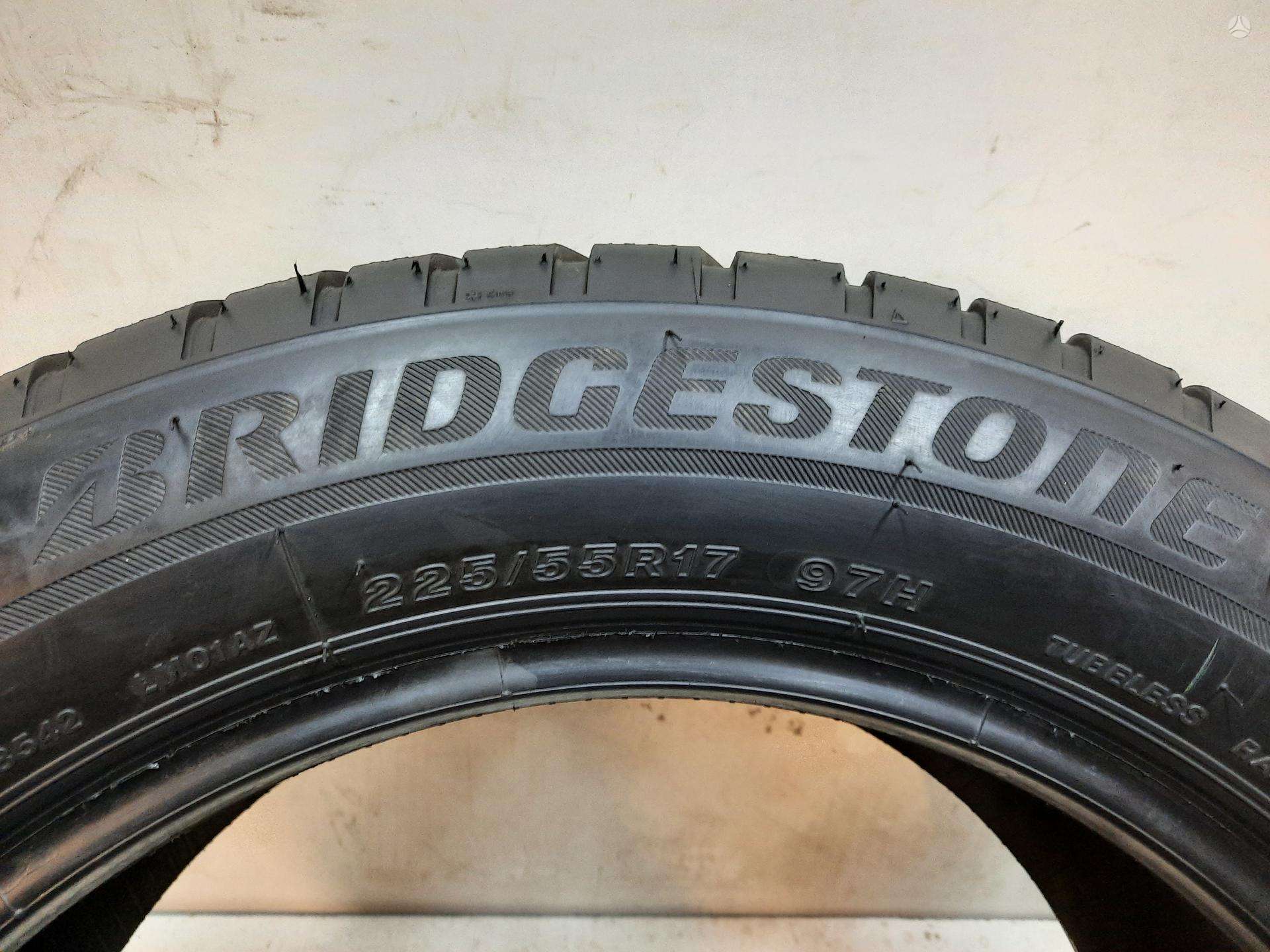 Bridgestone Blizzak LM001 RFT 2018m, Žieminės 225/55 R17