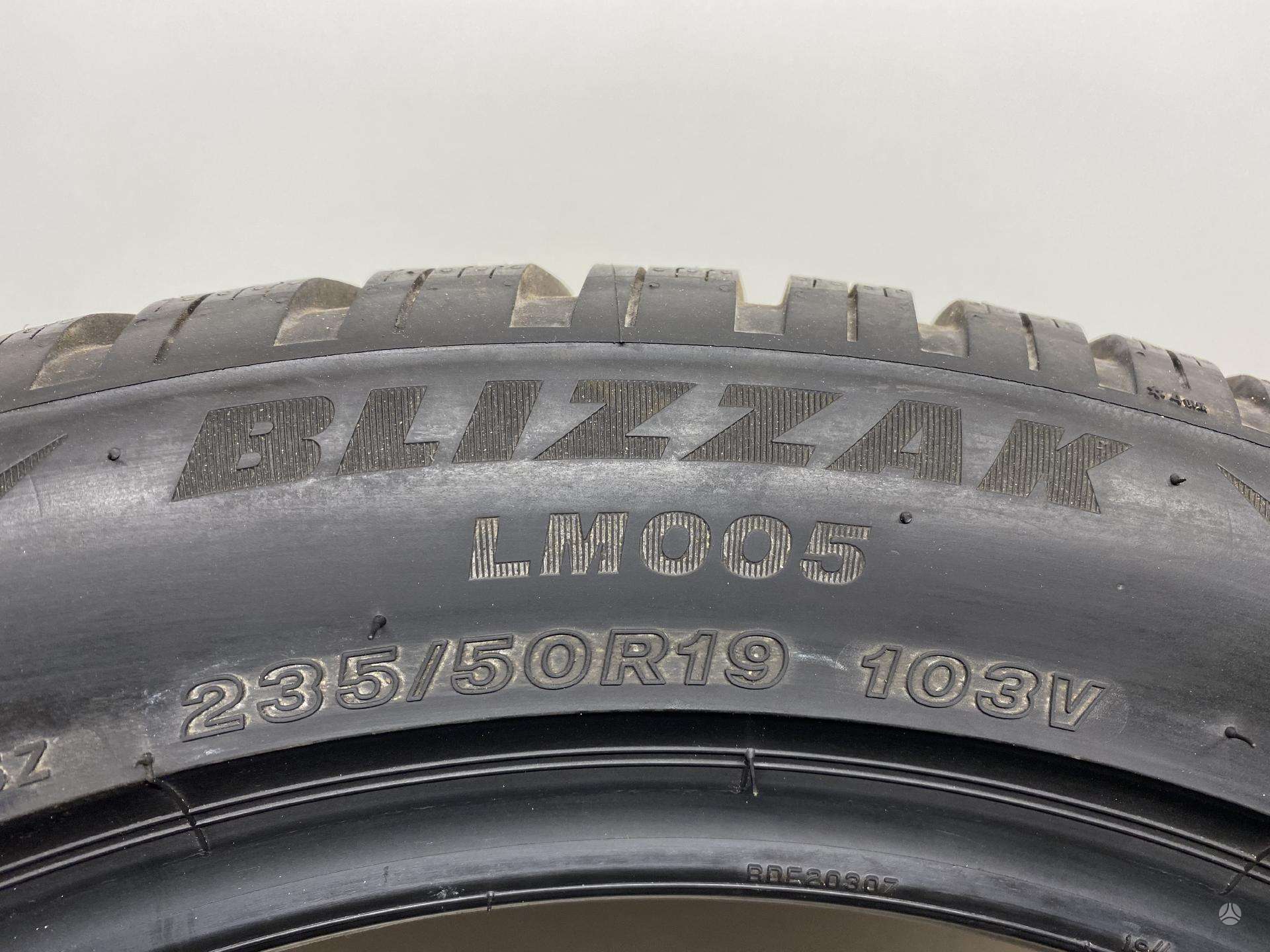 Bridgestone Blizzak LM005 2019m, Žieminės 235/50 R19