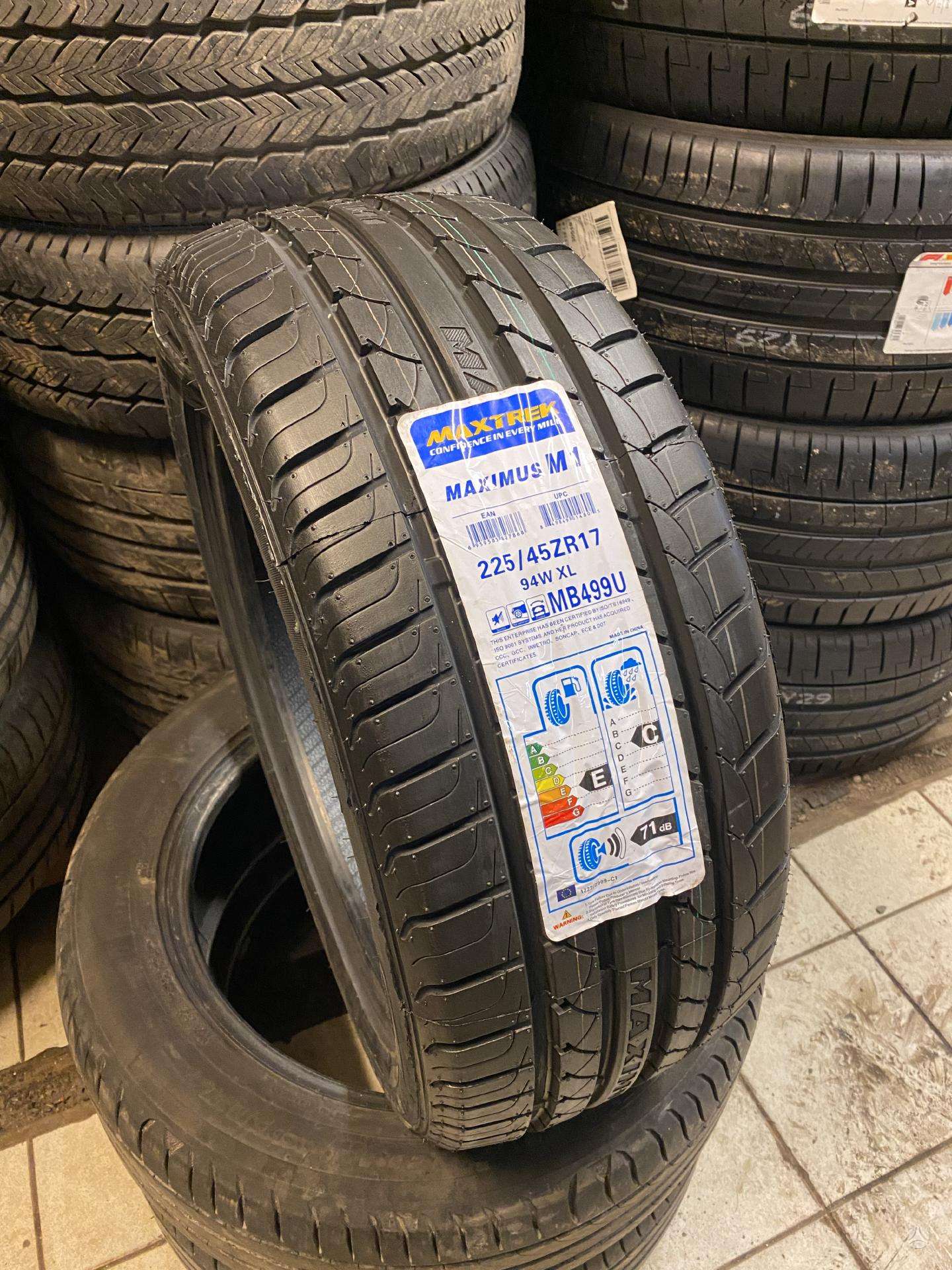 ○新品 MAXTREK マックストレック MAXIMUS M1 225/45R17インチ 4本