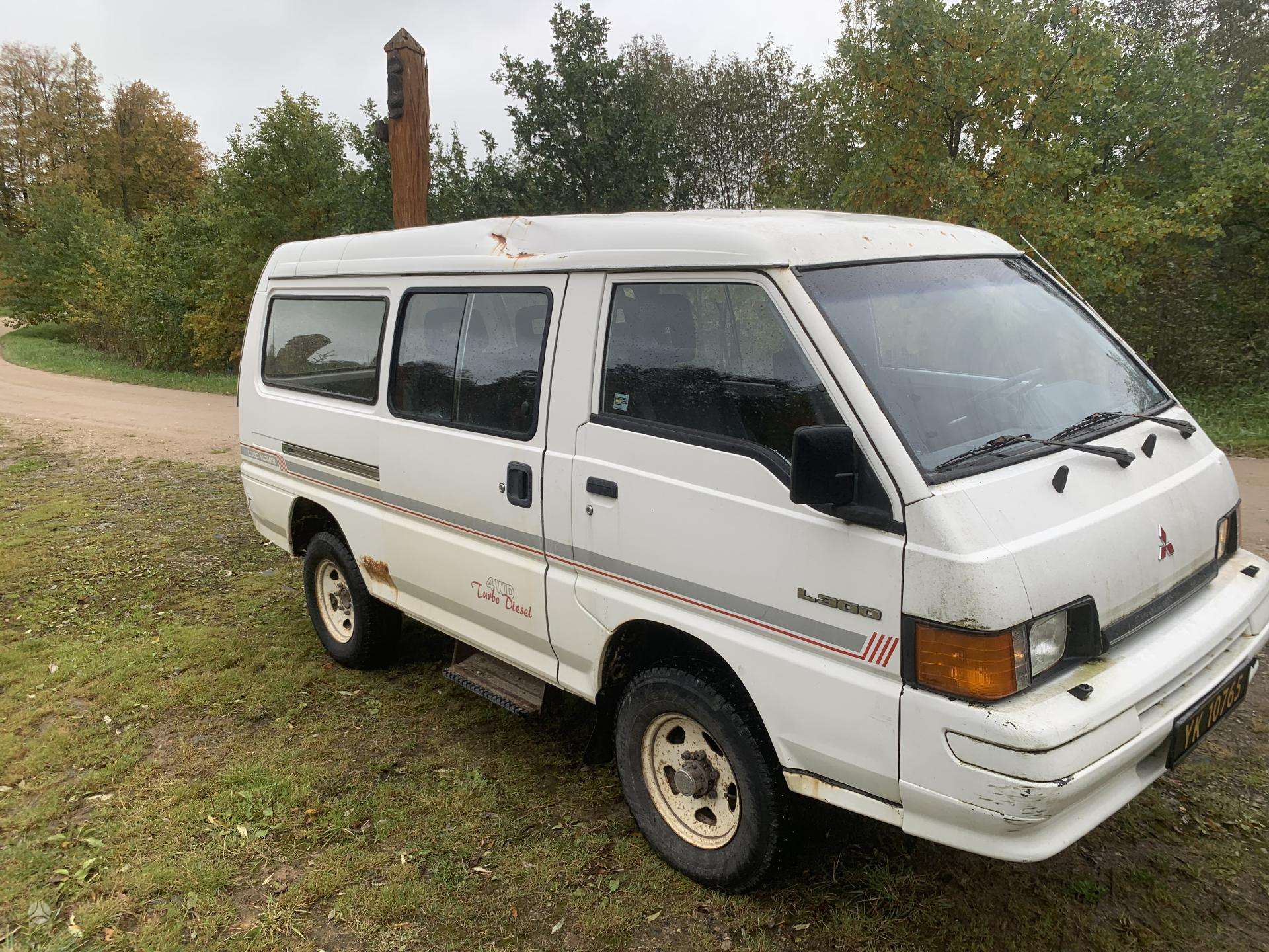Mitsubishi L300, 2.5 l., Пассажирский микроавтобус 1996 m., | A24879721