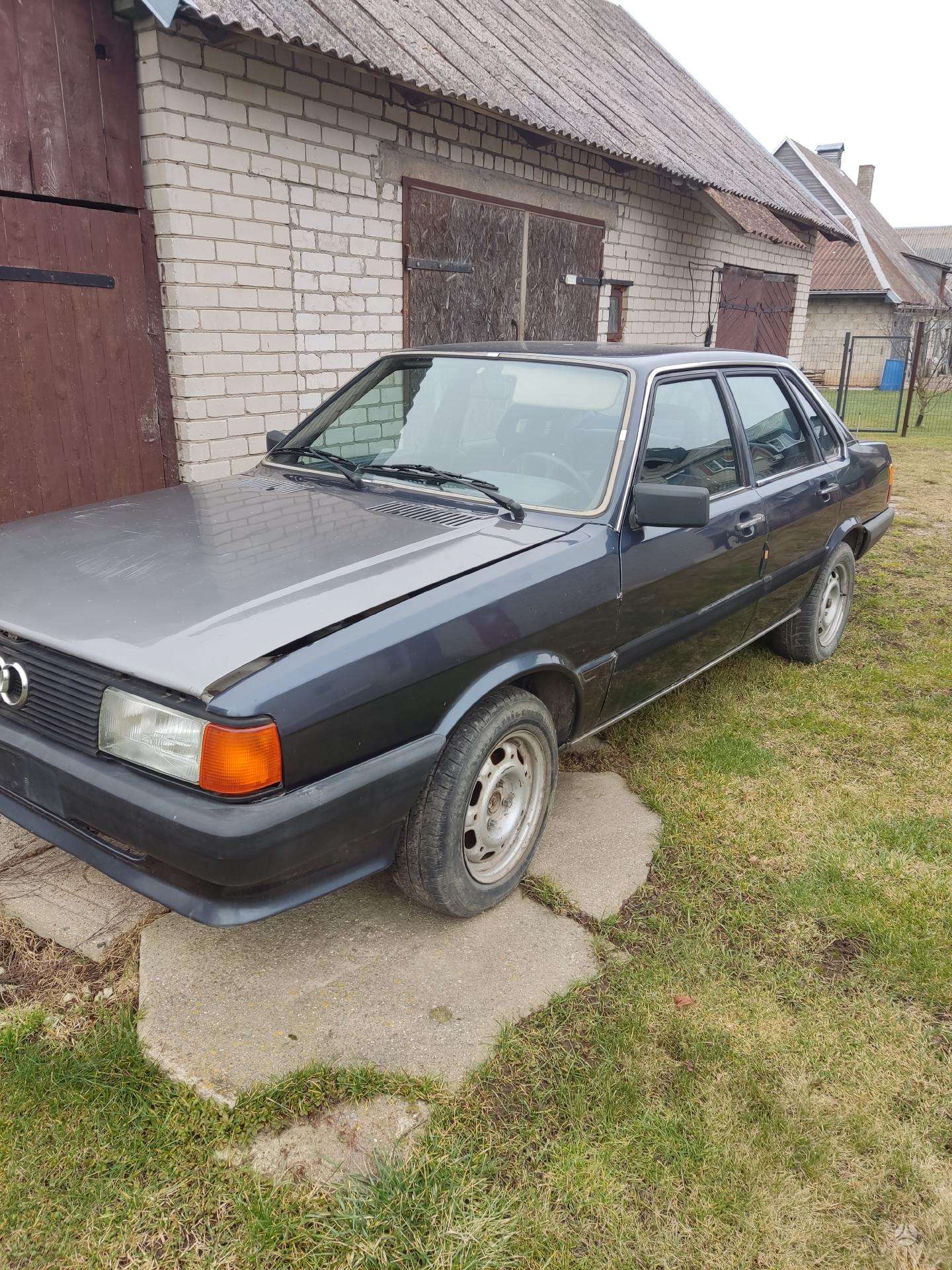 Audi 80, 1.6 l., Седан 1984 m., | A25657399