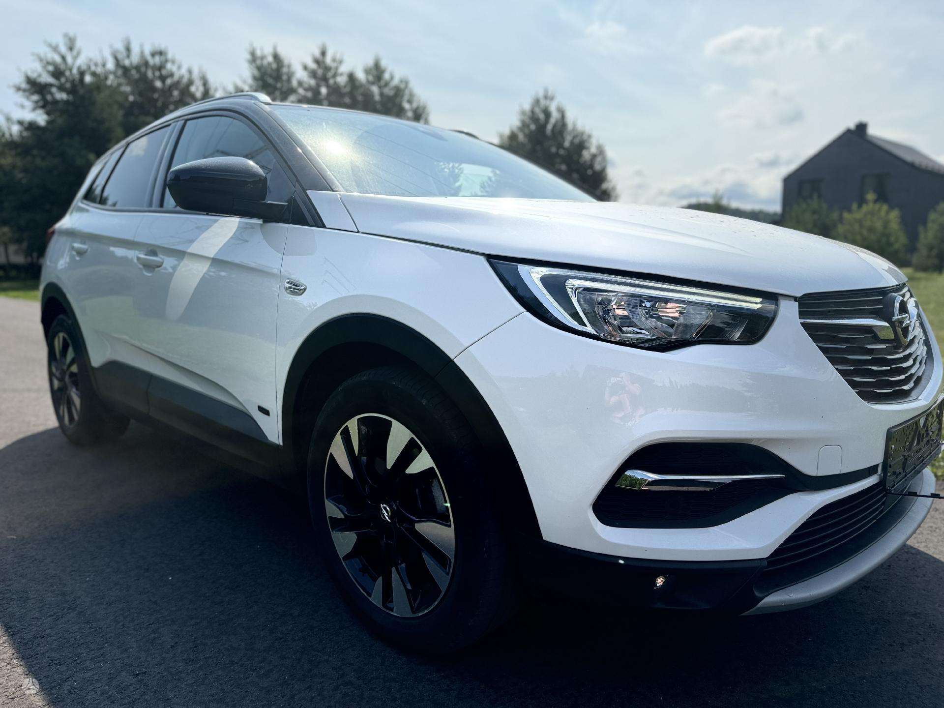 Opel Grandland X, 1.6 l., visureigis / krosoveris 2021-05 m Opel Grandland X, 1.6 l., visureigis / krosoveris 2021-05 m