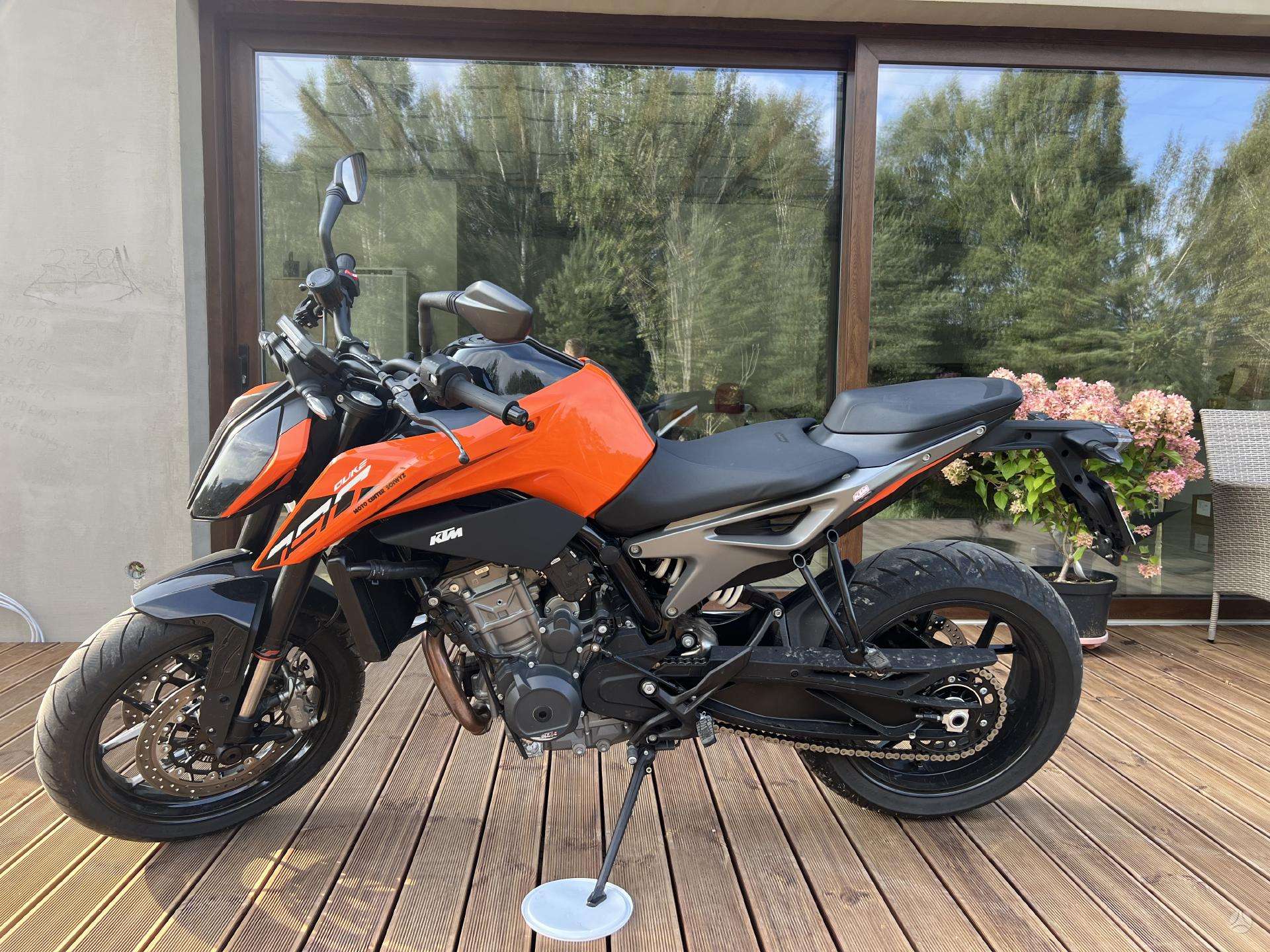 KTM Duke 790cc touring sport touring 2024 04 m. A26589907