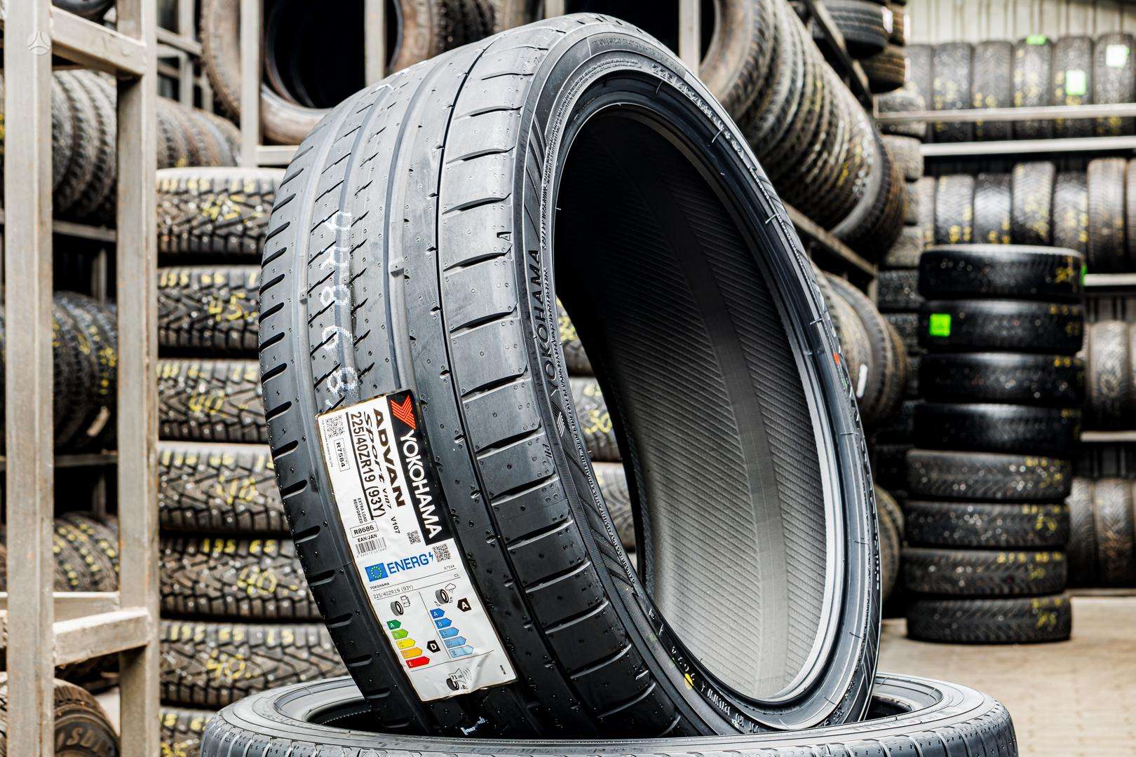 Yokohama Advan Sport V107, summer 255/35 R19 | A27653156