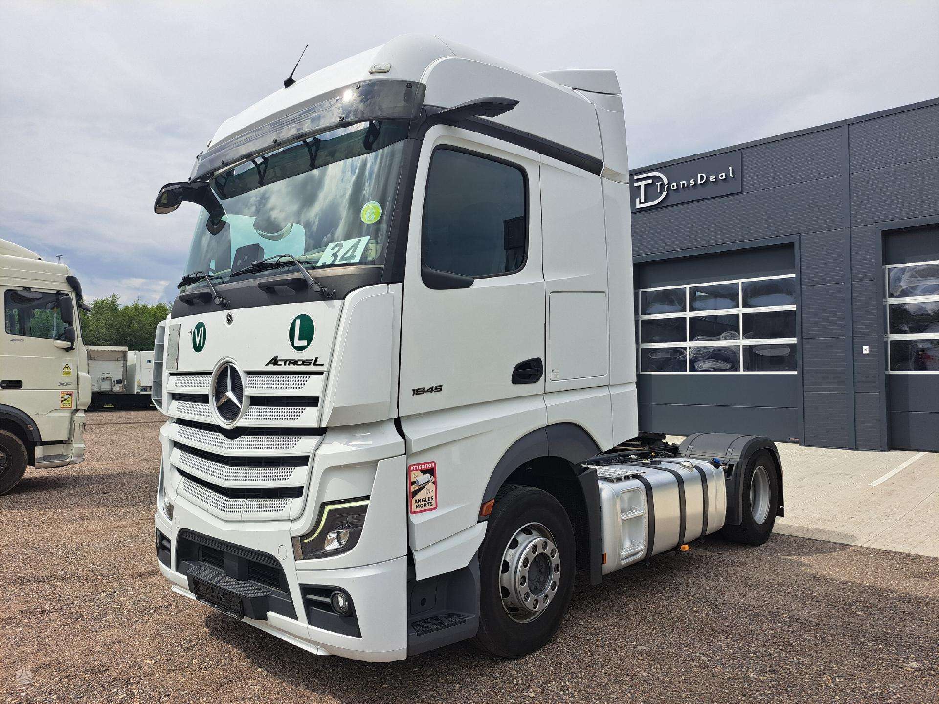 Mercedes-Benz Actros 1845