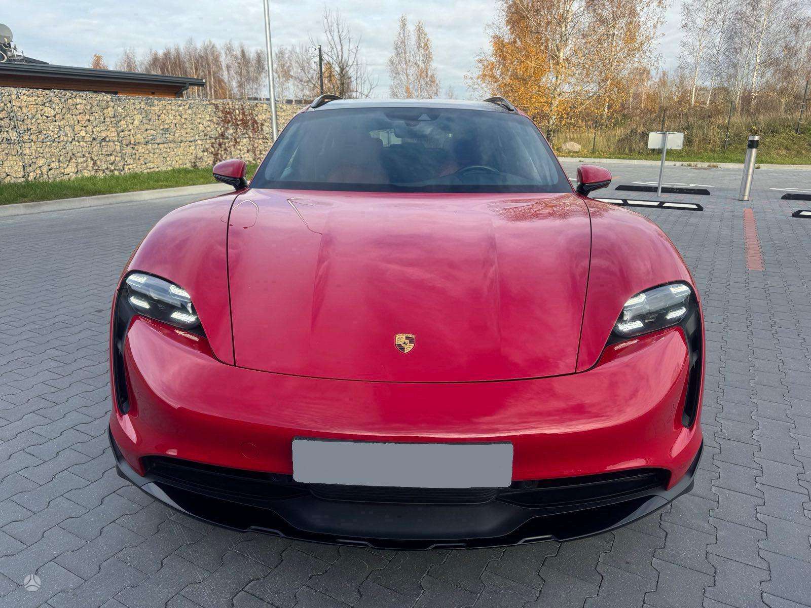 2021 Porsche Taycan photo 5