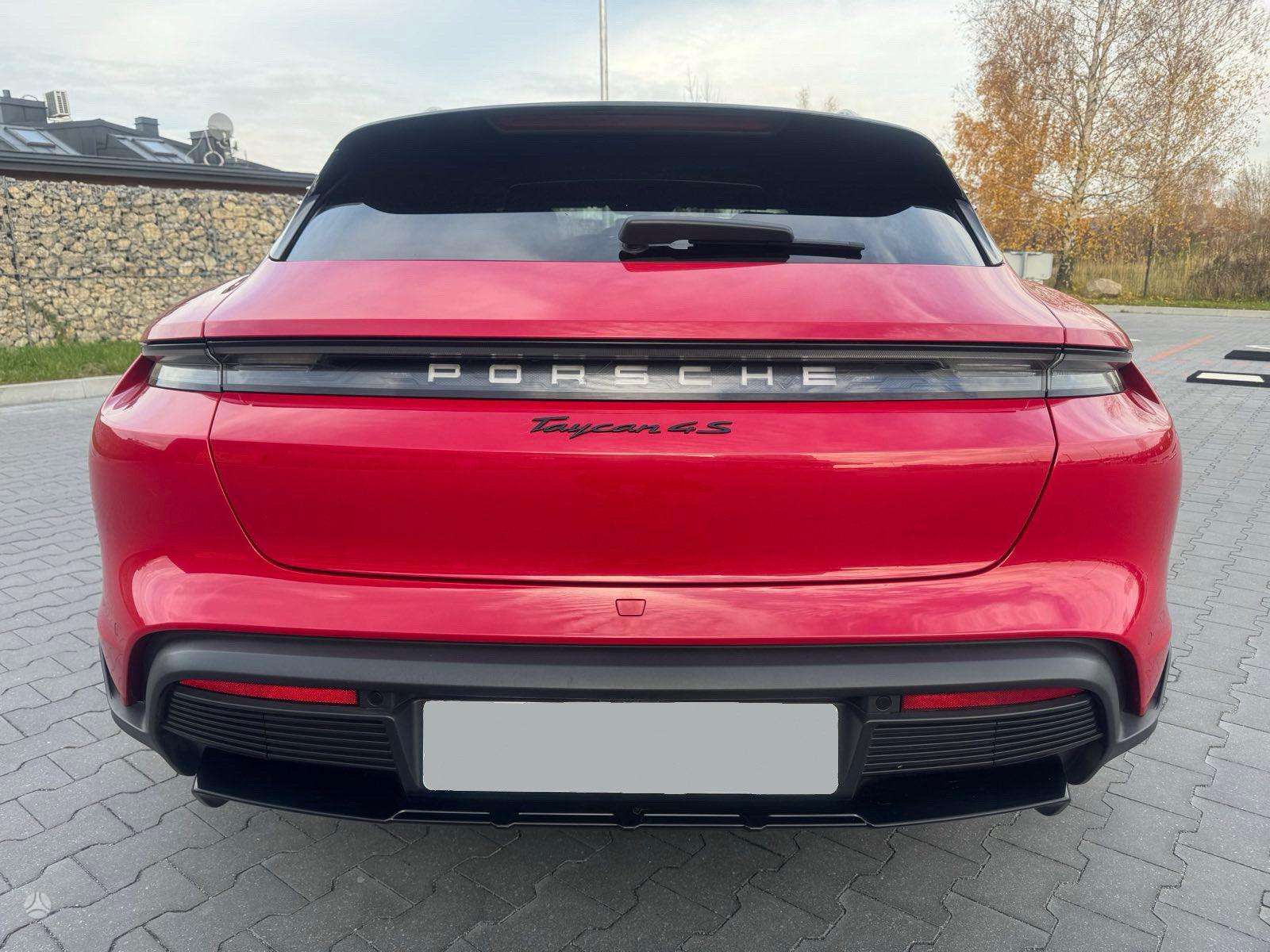 2021 Porsche Taycan photo 7