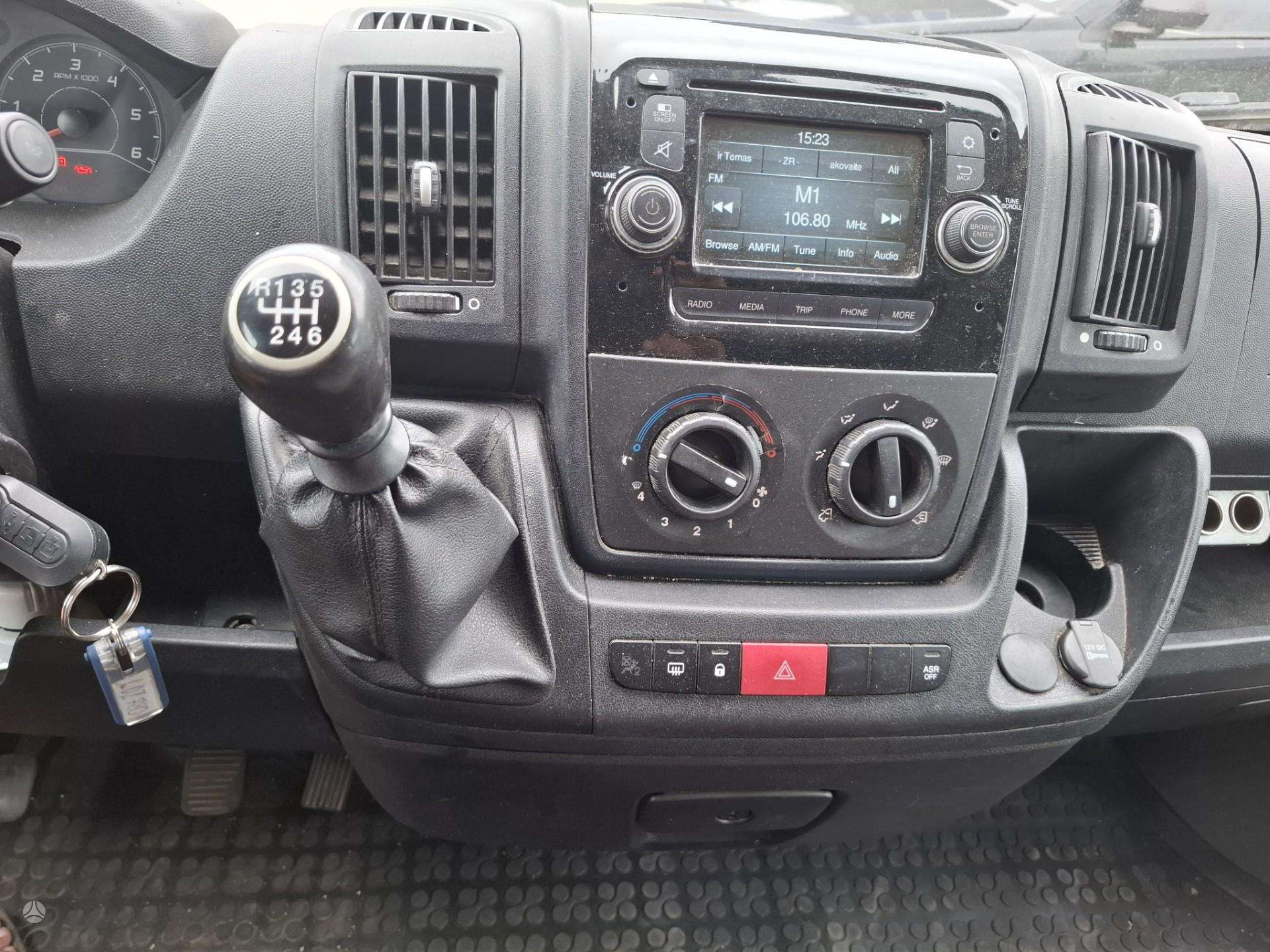 Photo 3 of 4