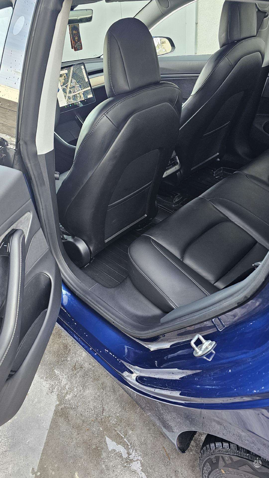 2020 Tesla Model 3 photo 10