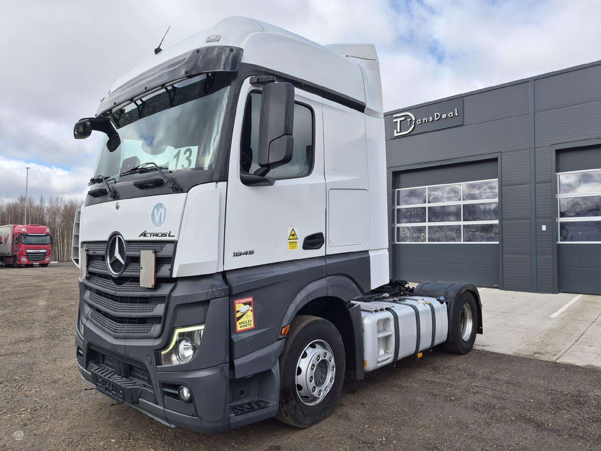 Mercedes-Benz Actros 1845