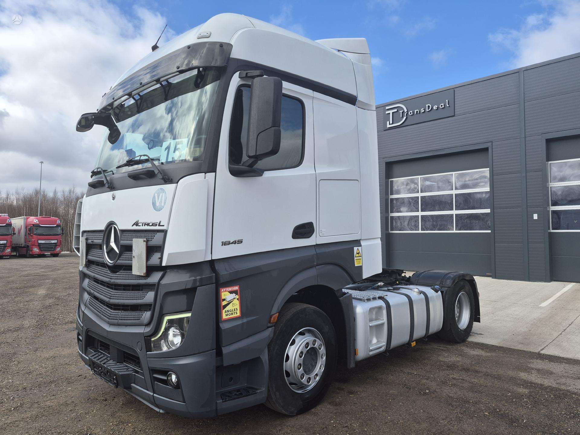 Mercedes-Benz Actros 1845