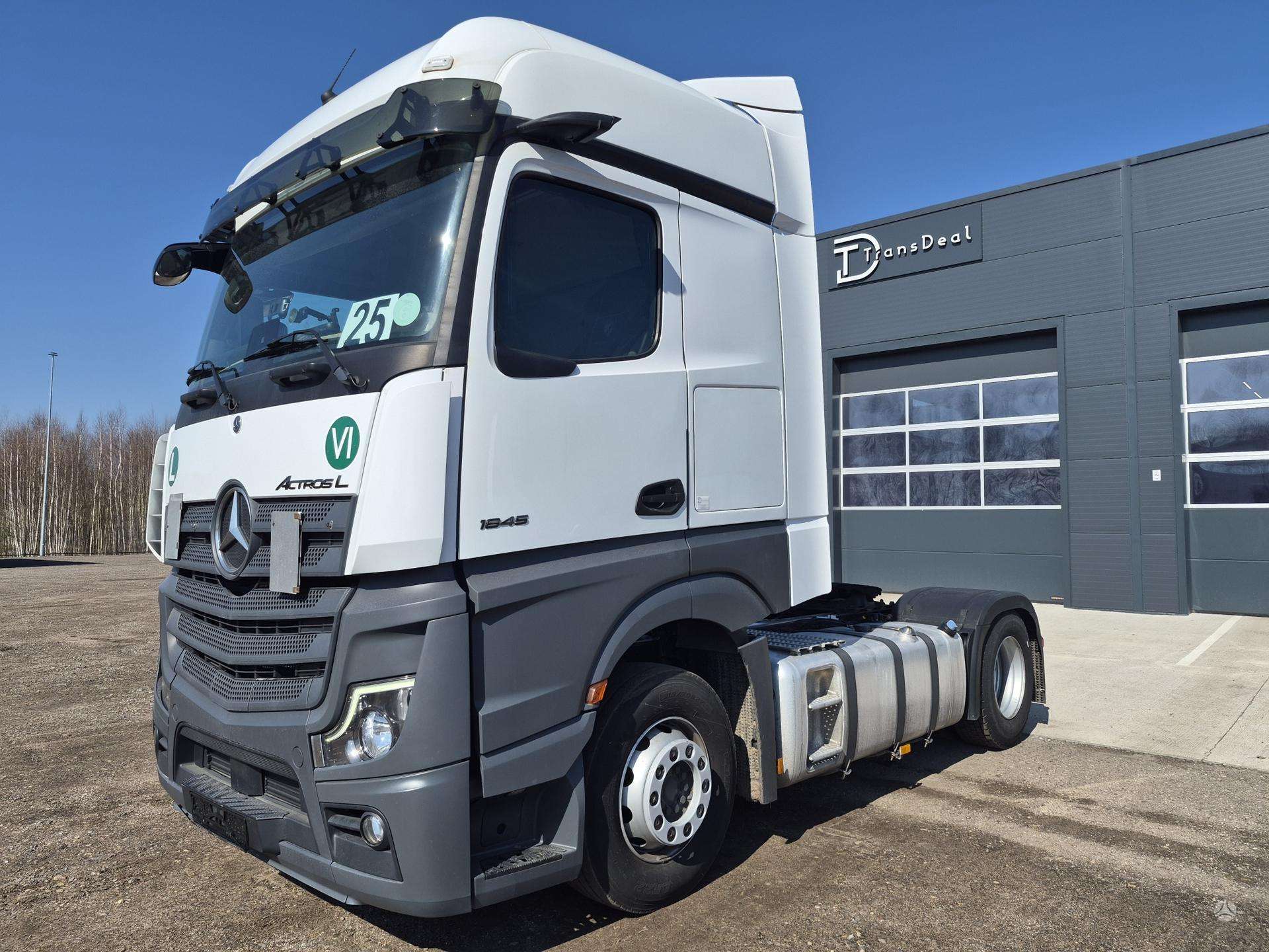 Mercedes-Benz Actros 1845