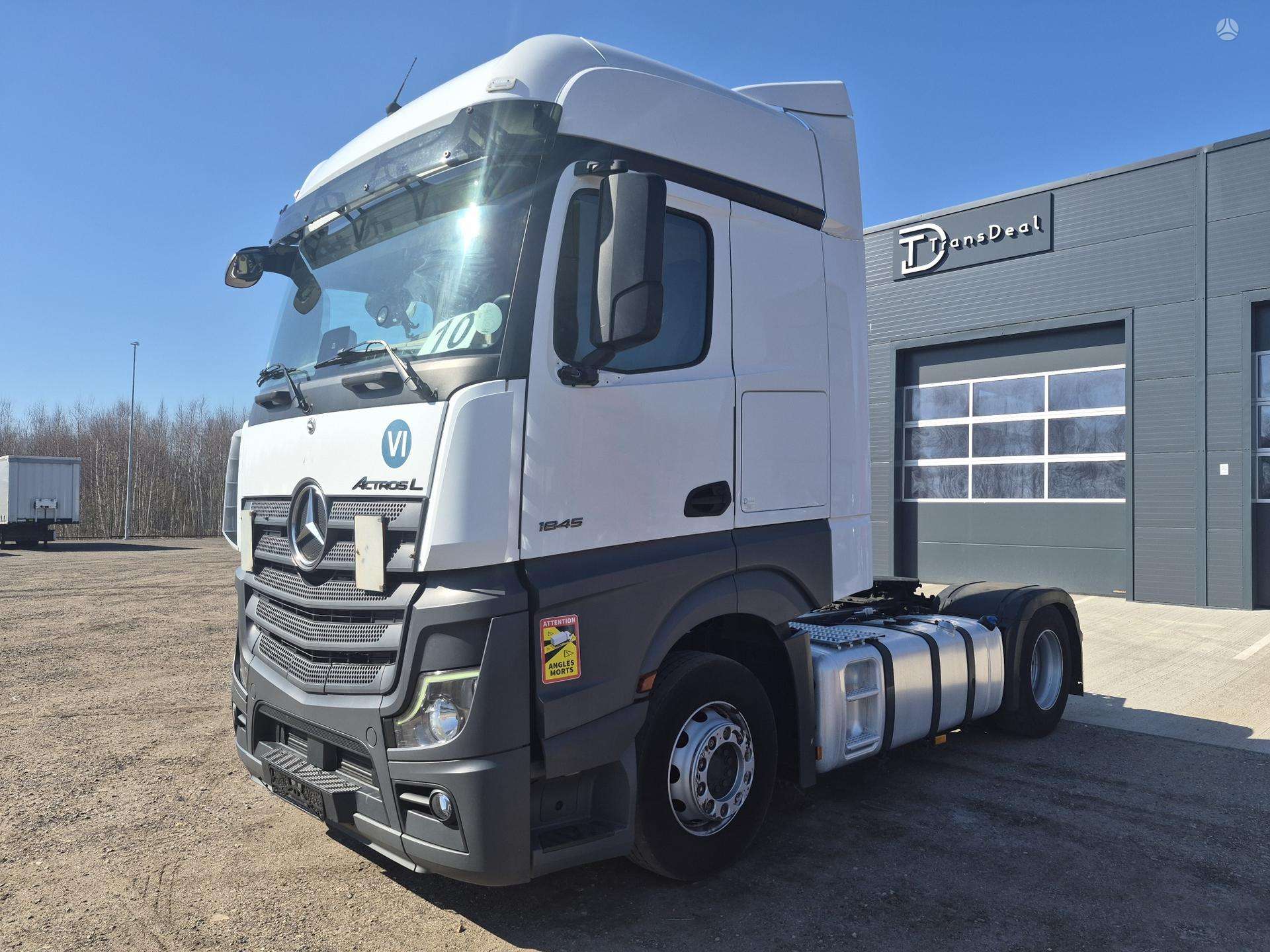 Mercedes-Benz Actros 1845