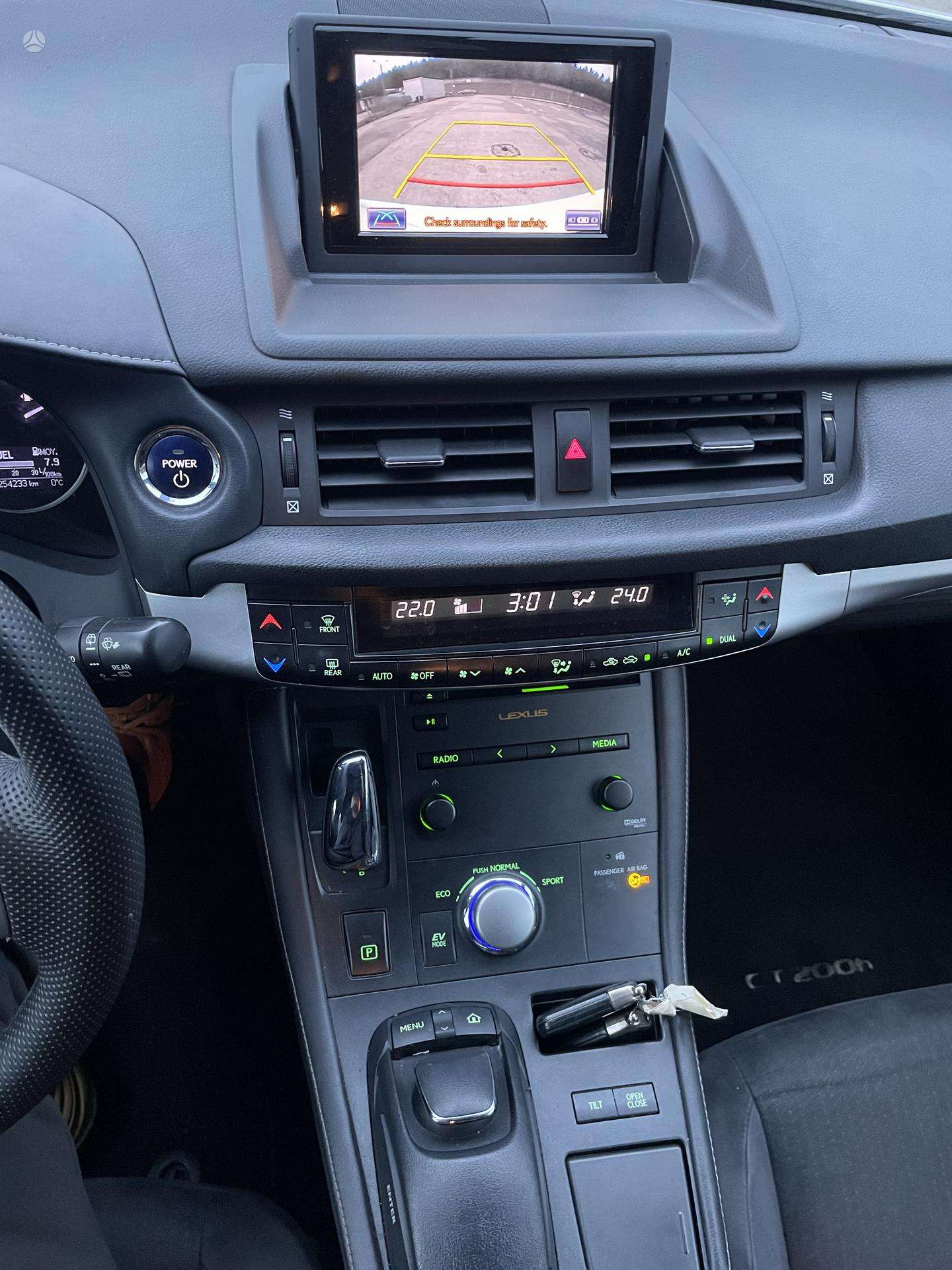 Lexus CT 200h, 1.8 l., hečbekas 2013-01 m., | A30488115