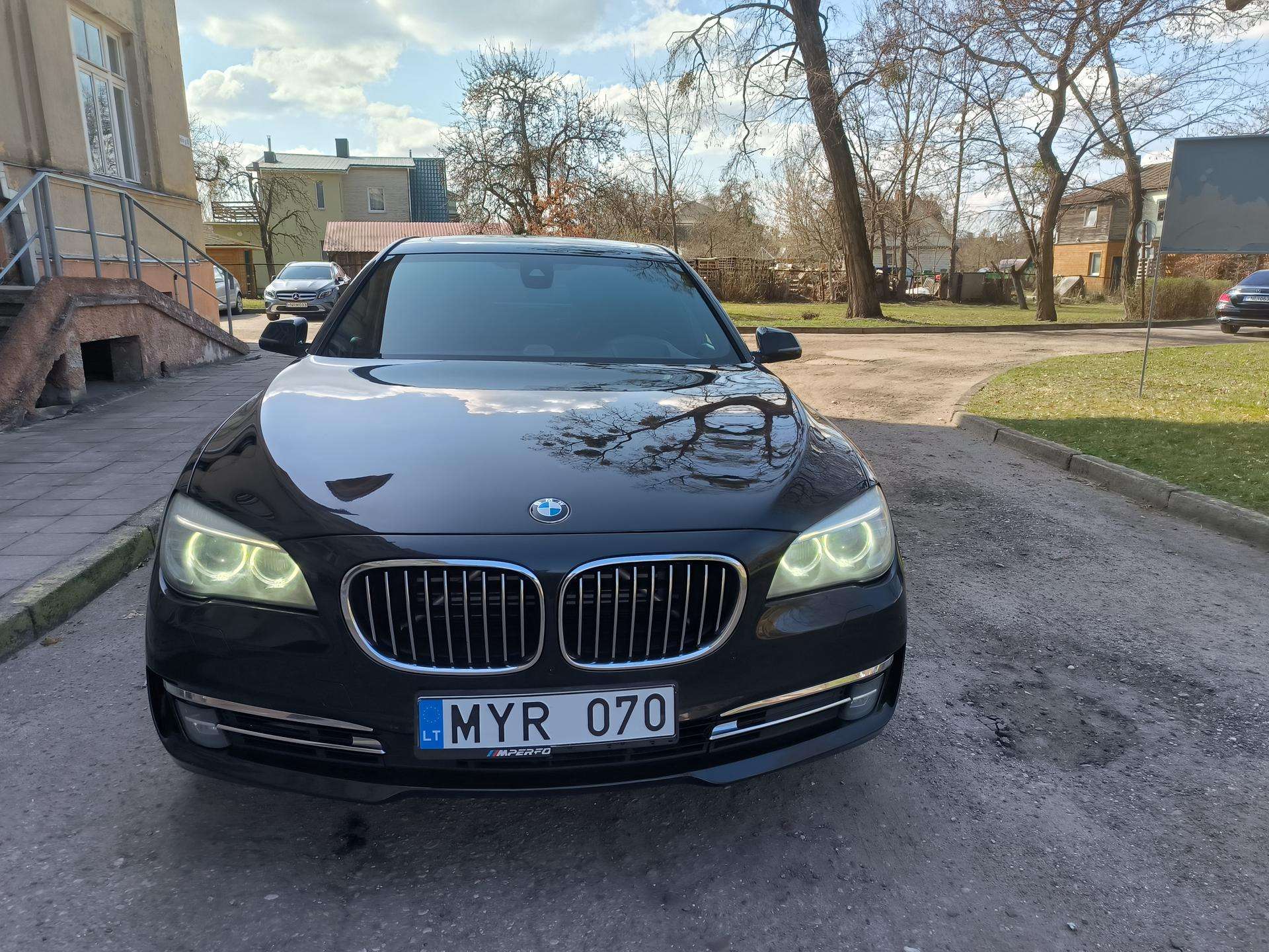 BMW 750, 4.4 l., sedanas 2013-07 m., | A30569735