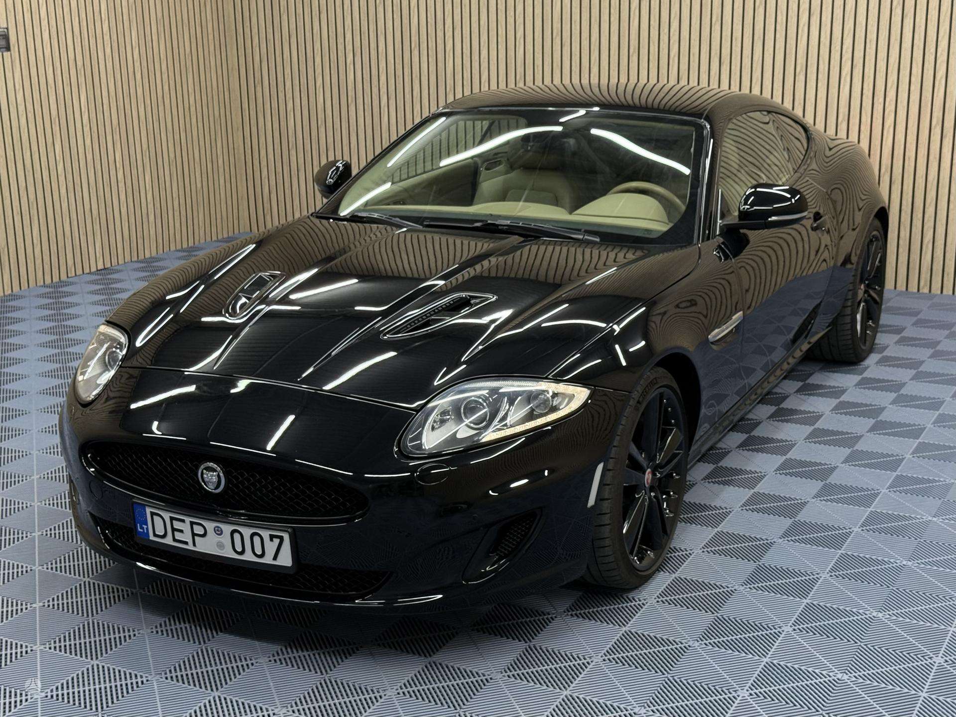 Jaguar XK