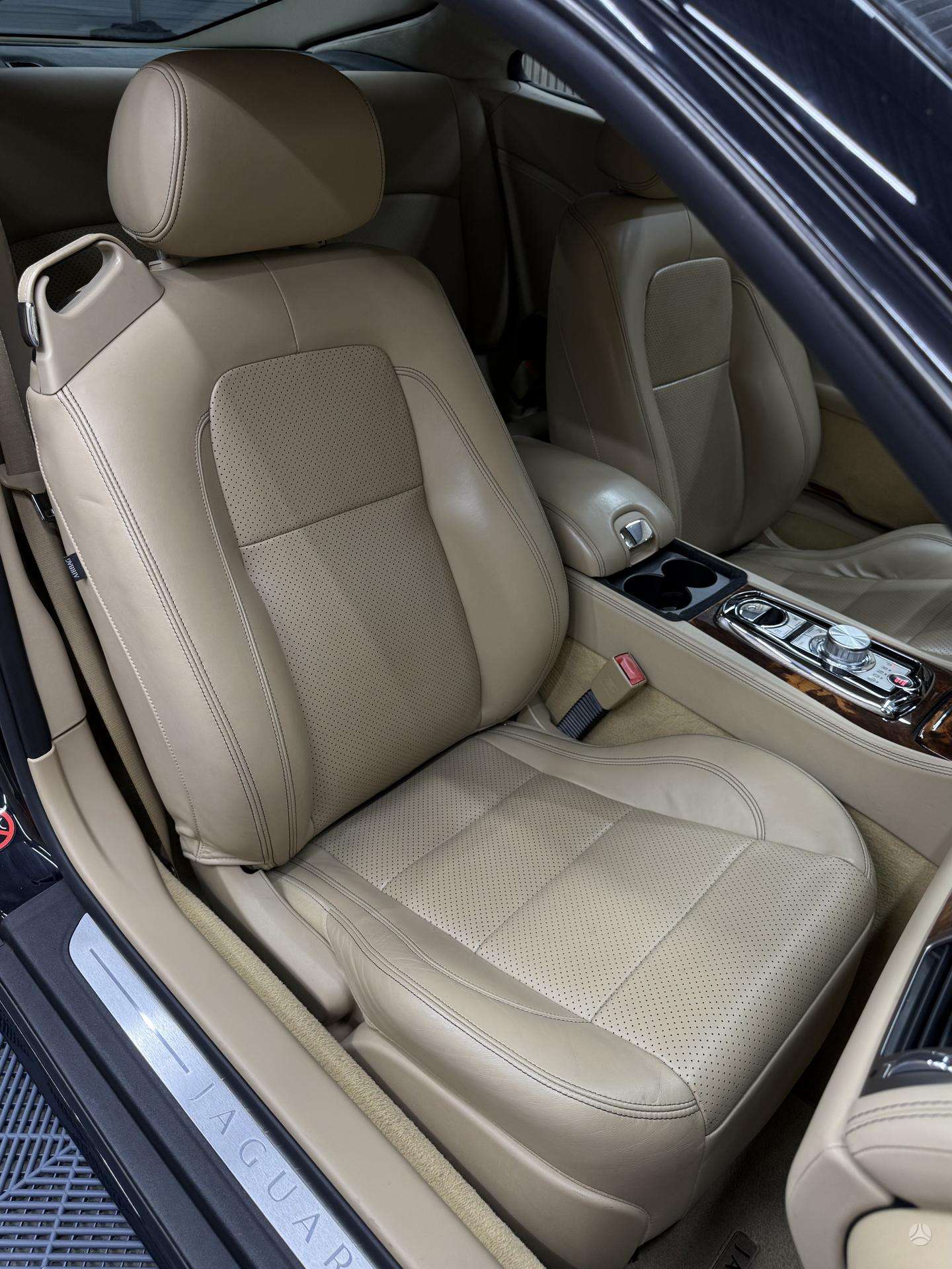 Jaguar XK