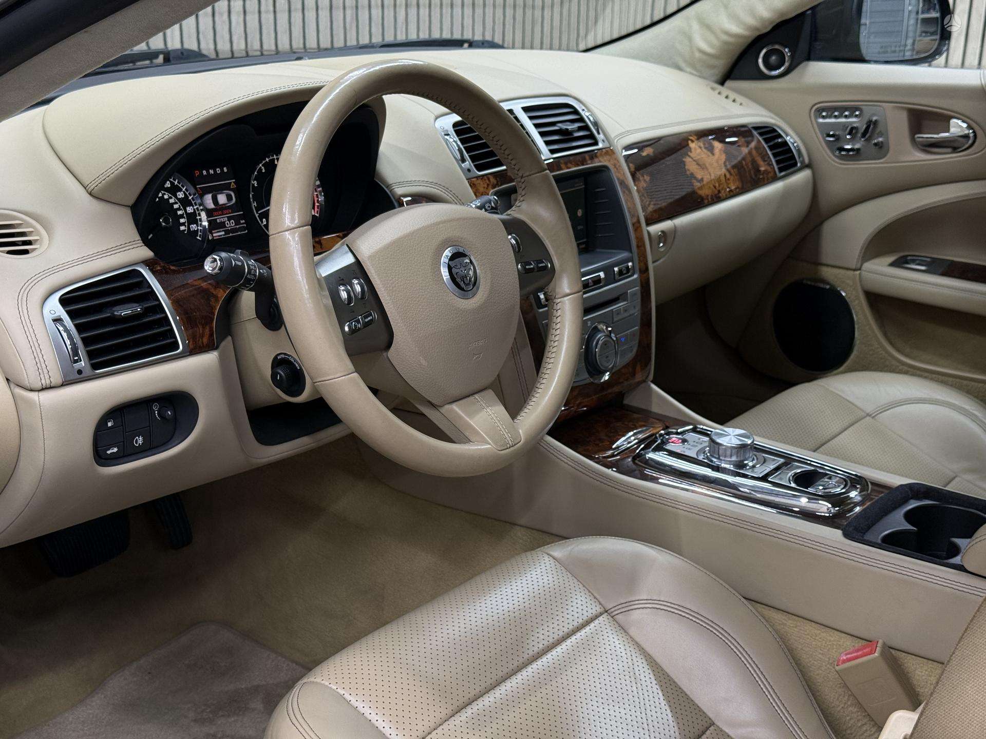 Jaguar XK