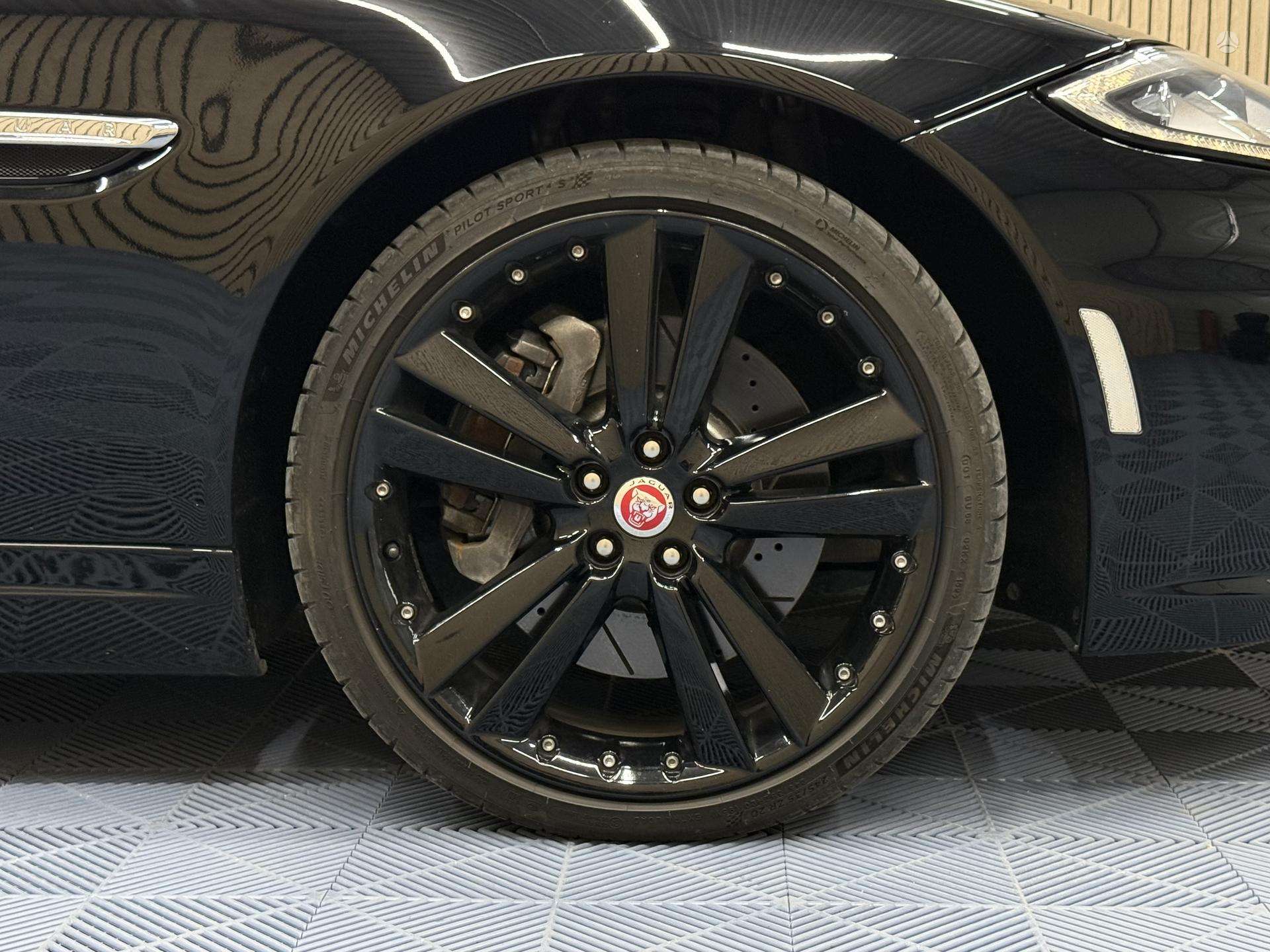 Jaguar XK