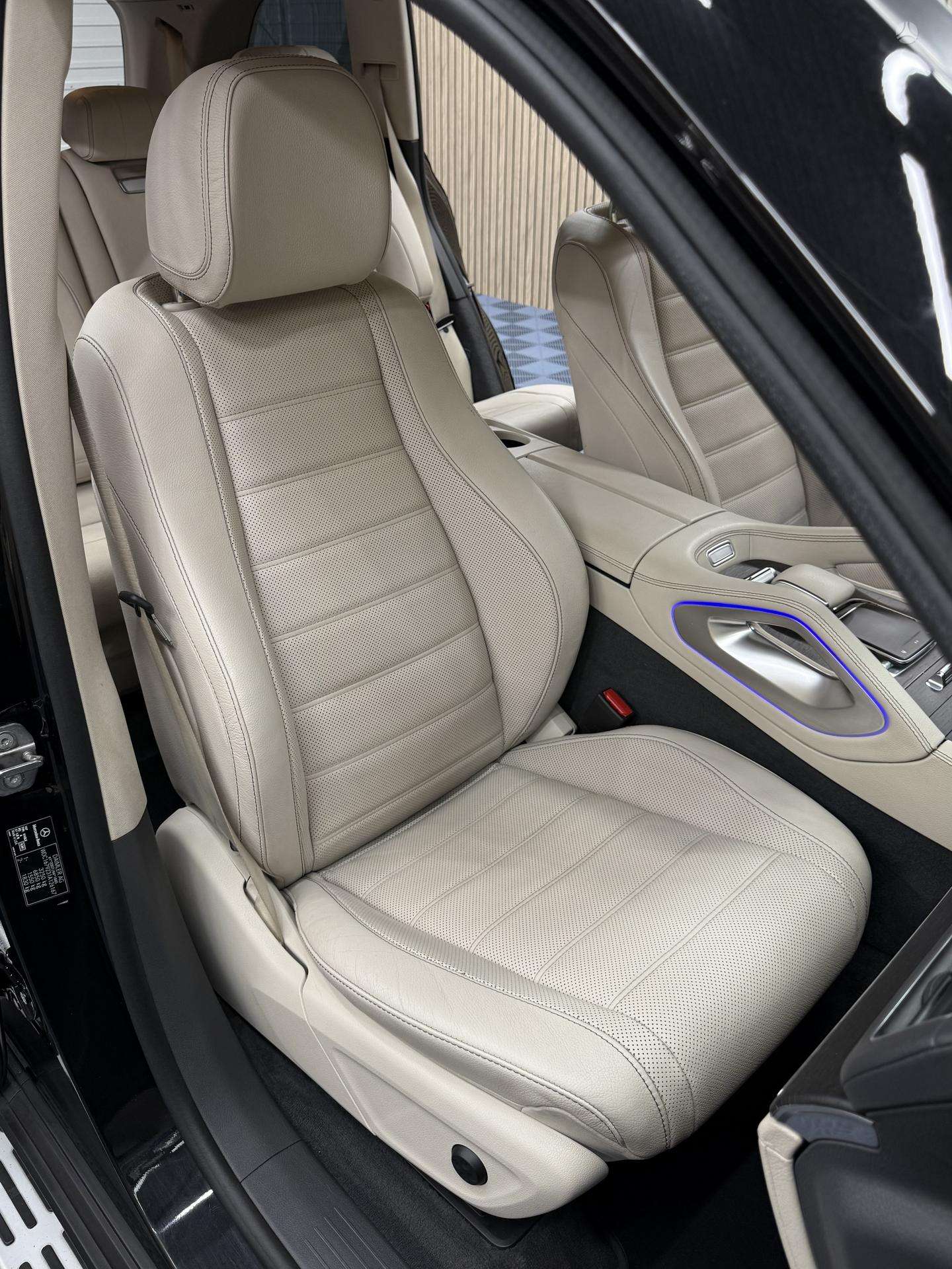 Mercedes-Benz GLS400